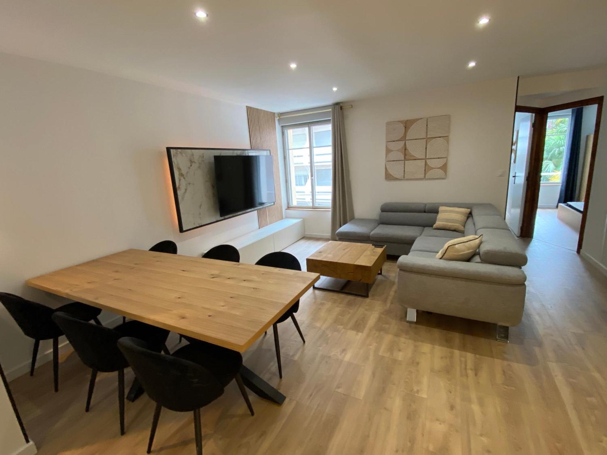 Madonna Elegance, Proche Sanctuaire, 95M2 Apartment Lourdes Exterior photo