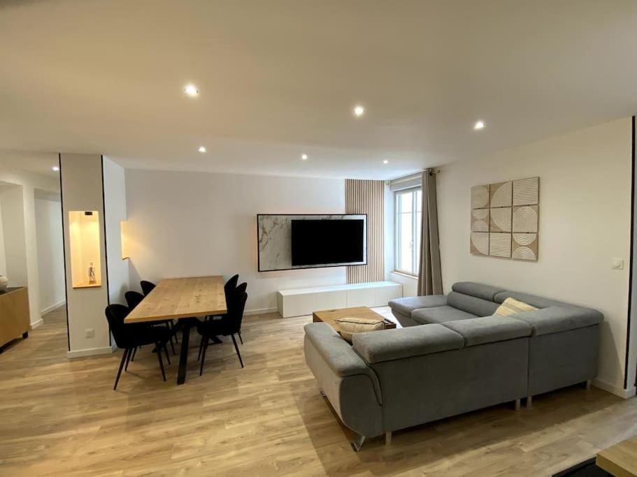 Madonna Elegance, Proche Sanctuaire, 95M2 Apartment Lourdes Exterior photo